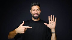 Olivier Giroud: 'Với tôi, Baresi hay Maldini chính là những người ngoài hành tinh'